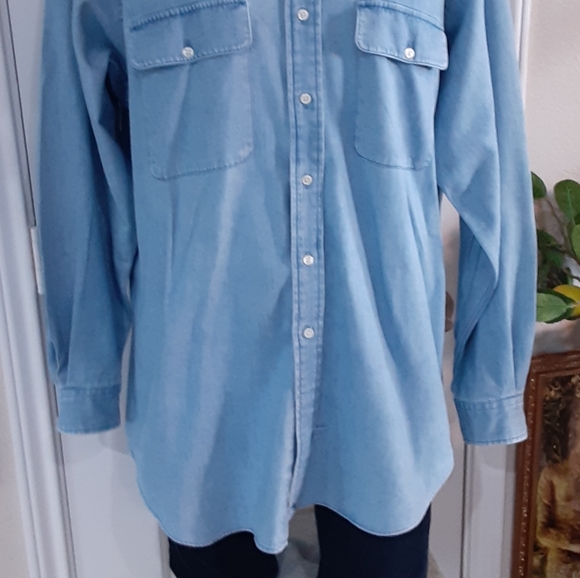 Polo Ralph Lauren, Chambray, Button Flap Pocket Front, Cotton LS Shirt, Size M - Picture 2 of 10